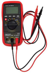 Multímetro de Resistencia de Aislamiento CAT 3 RMS;